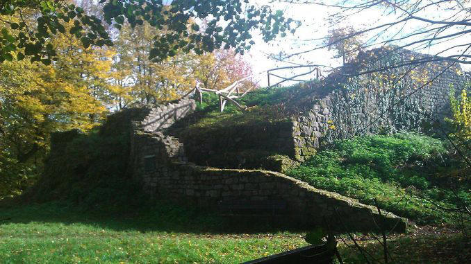 Montaña Rosenau, ruina medieval, Siebengebirge, Königswinter